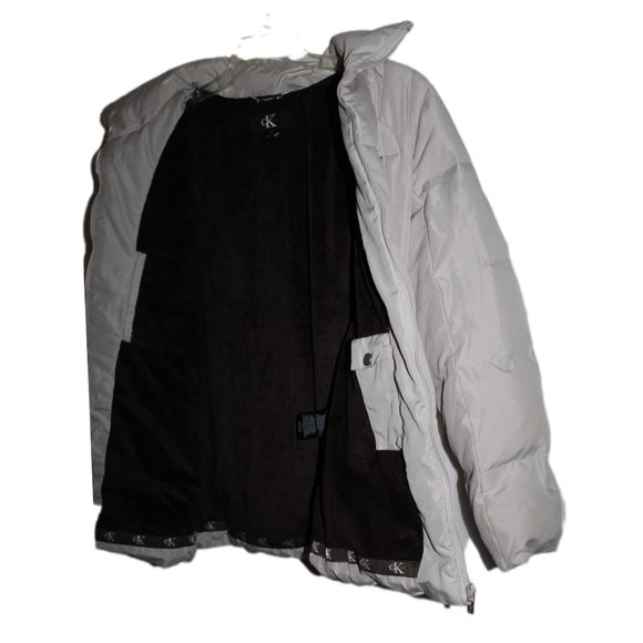 Women's Down Puffer Jacket - Picture 7 of 15